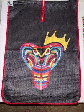 COBRA CRAZY SNAKE MULTICOLOR MICROFIBER GOLF TOWEL 39x14” NWT